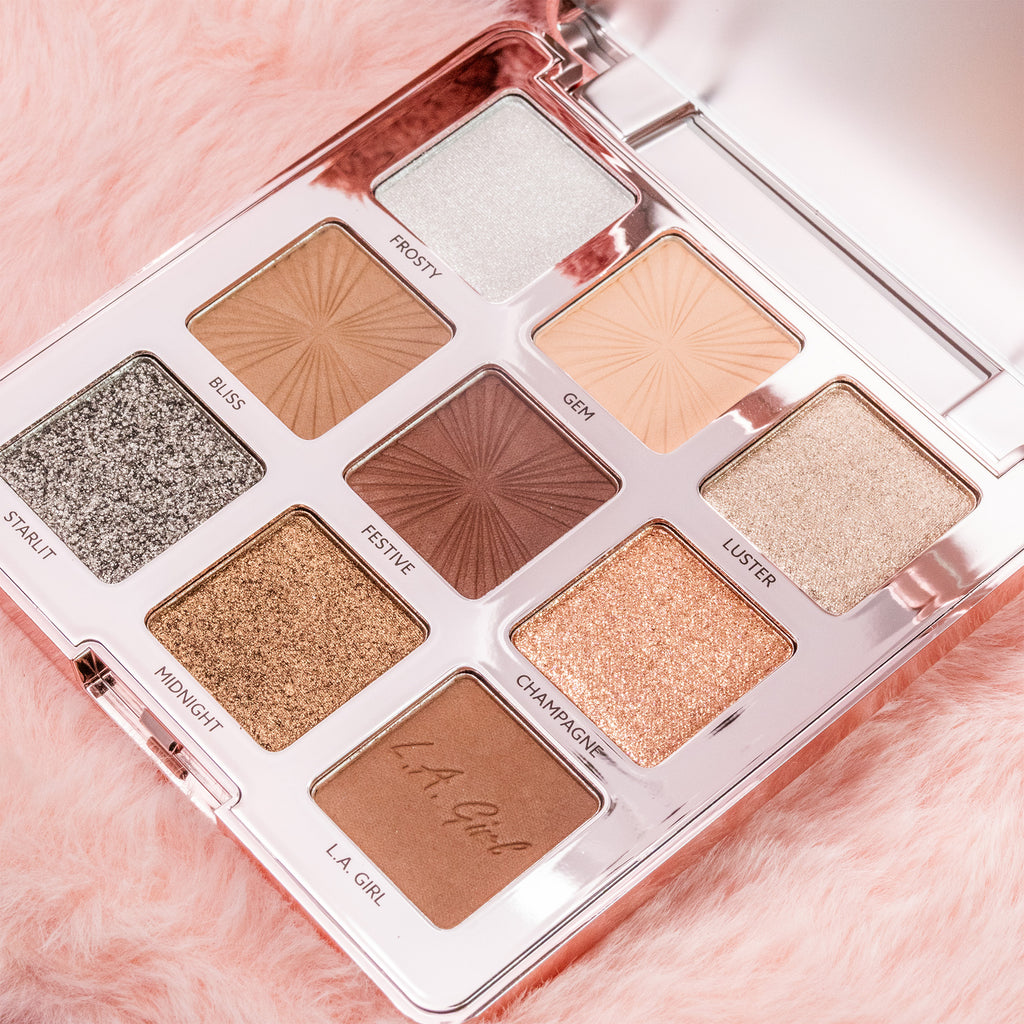 9 Color Eyeshadow Palette - Radiate-Close Look
