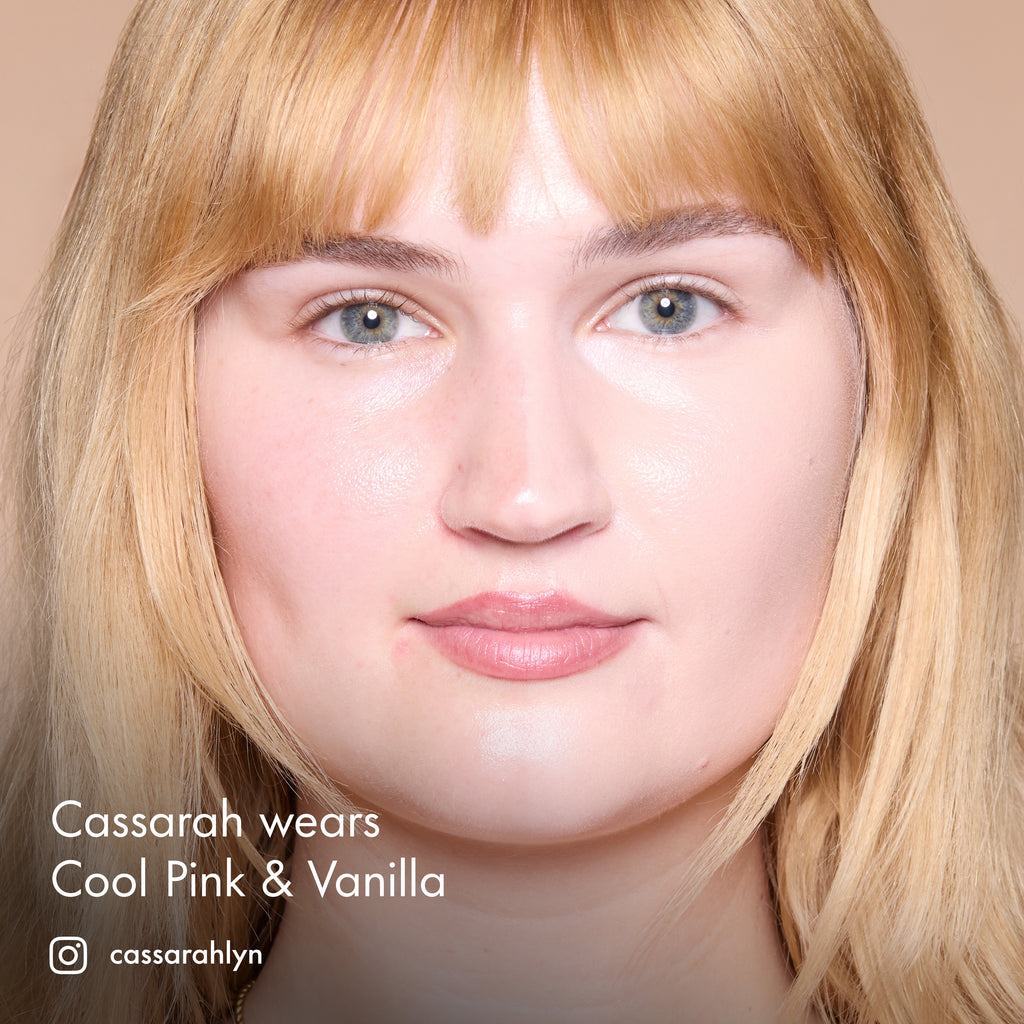 Cassarah wearing blended HD PRO.Conceal Cool Pink and Vanilla.